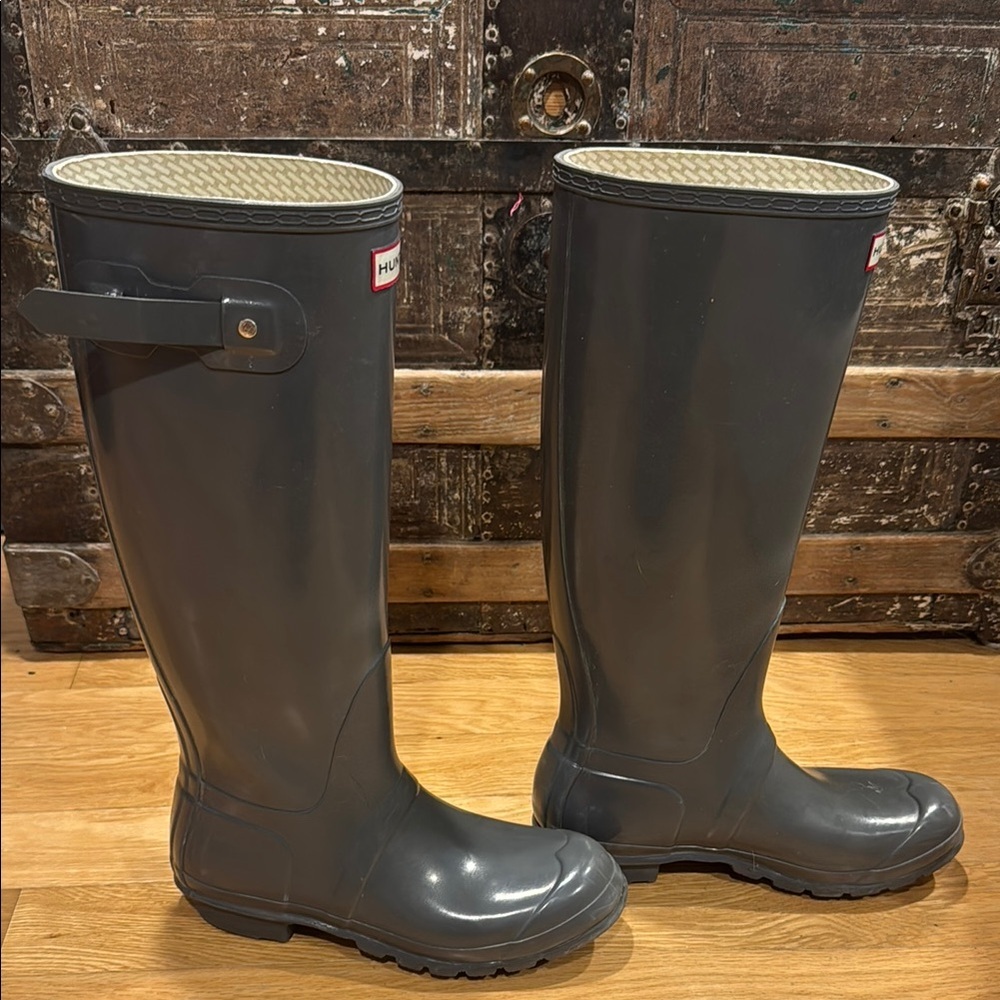 Hunter Gray Rain Boots - Picture 2 of 5